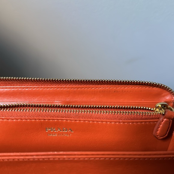 COPY - Prada Safiano Zippy wallet - Picture 4 of 10